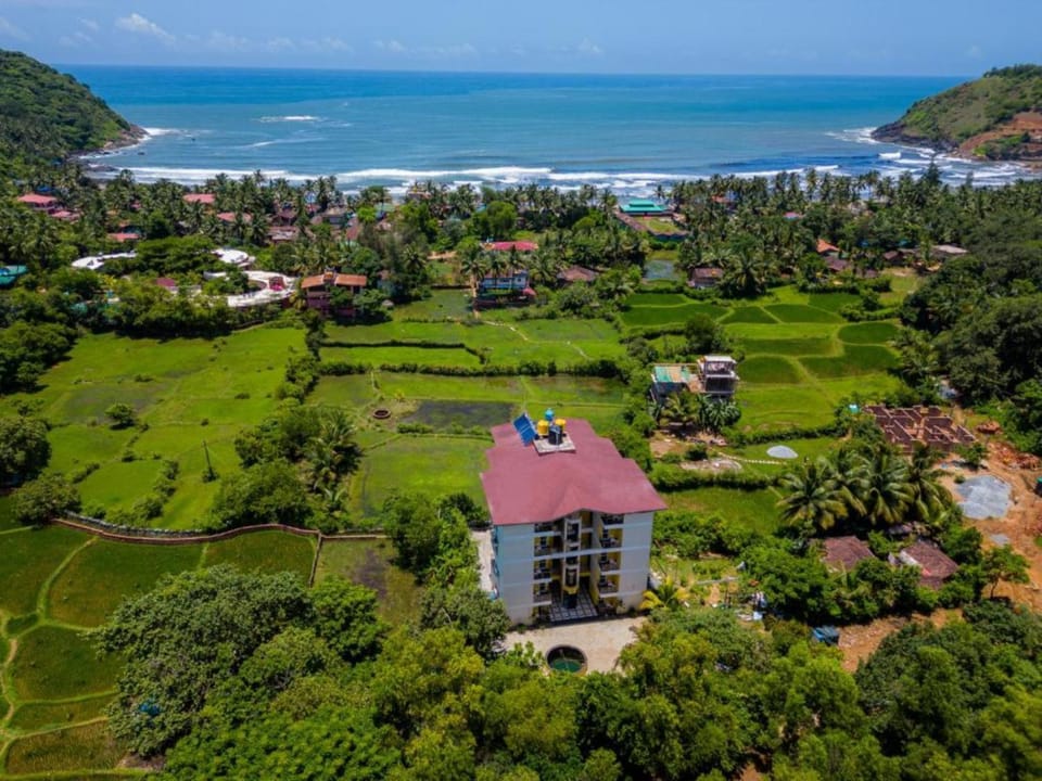 Property building, Day, Natural landscape, Bird's eye view, Sea view