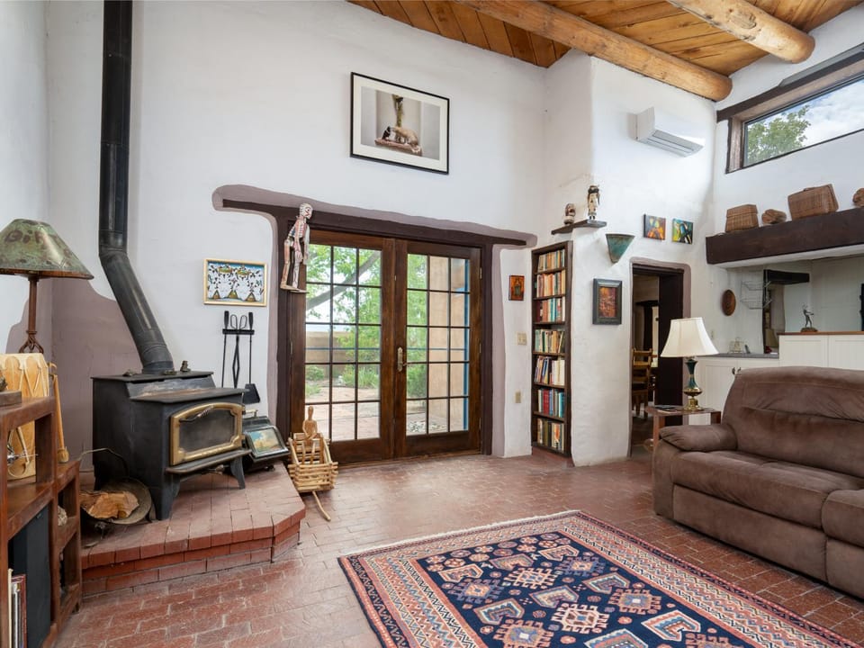 Library, Living room, fireplace, air conditioner
