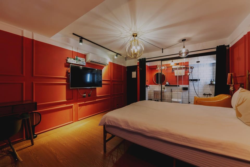 Bed, TV and multimedia, Photo of the whole room, Dining area, air conditioner