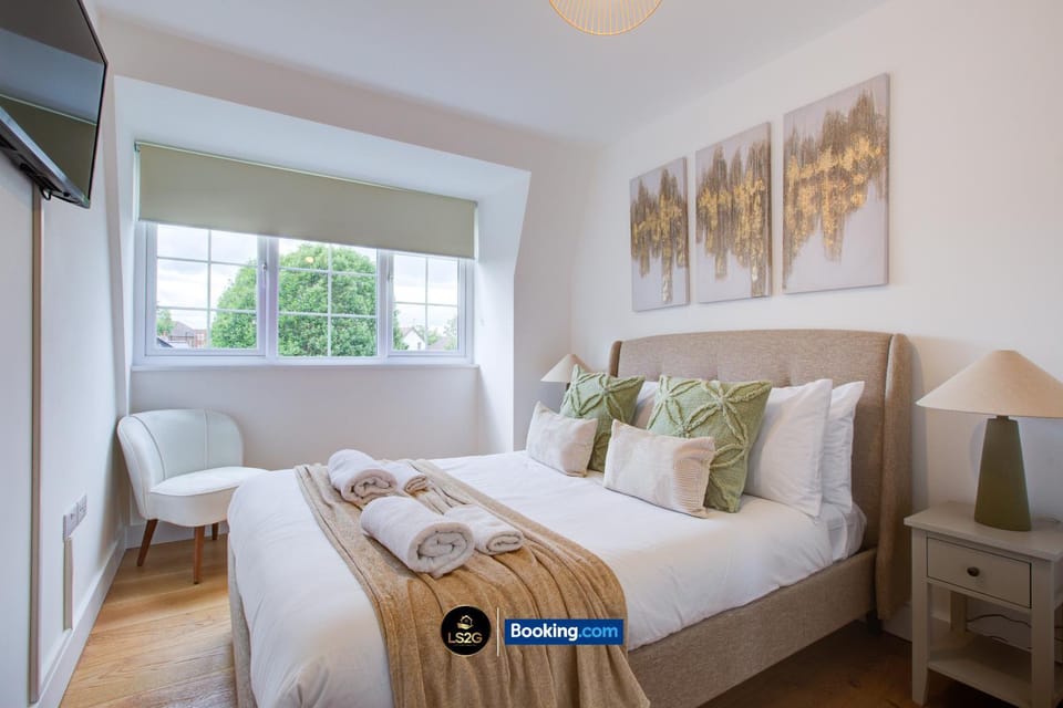 Bed, Bedroom, wardrobe