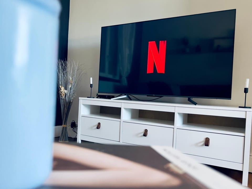 Communal lounge/ TV room, TV and multimedia