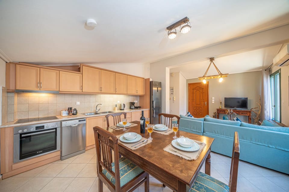 TV and multimedia, Coffee/tea facilities, Living room, Seating area, dishwasher, hair dresser, pet friendly, kitchen