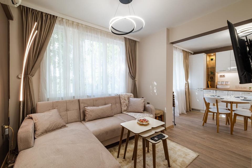 Living room, Photo of the whole room, Seating area