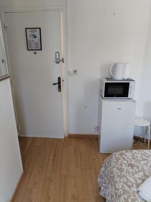 Studio Saint-Jacques Apartment in Paris