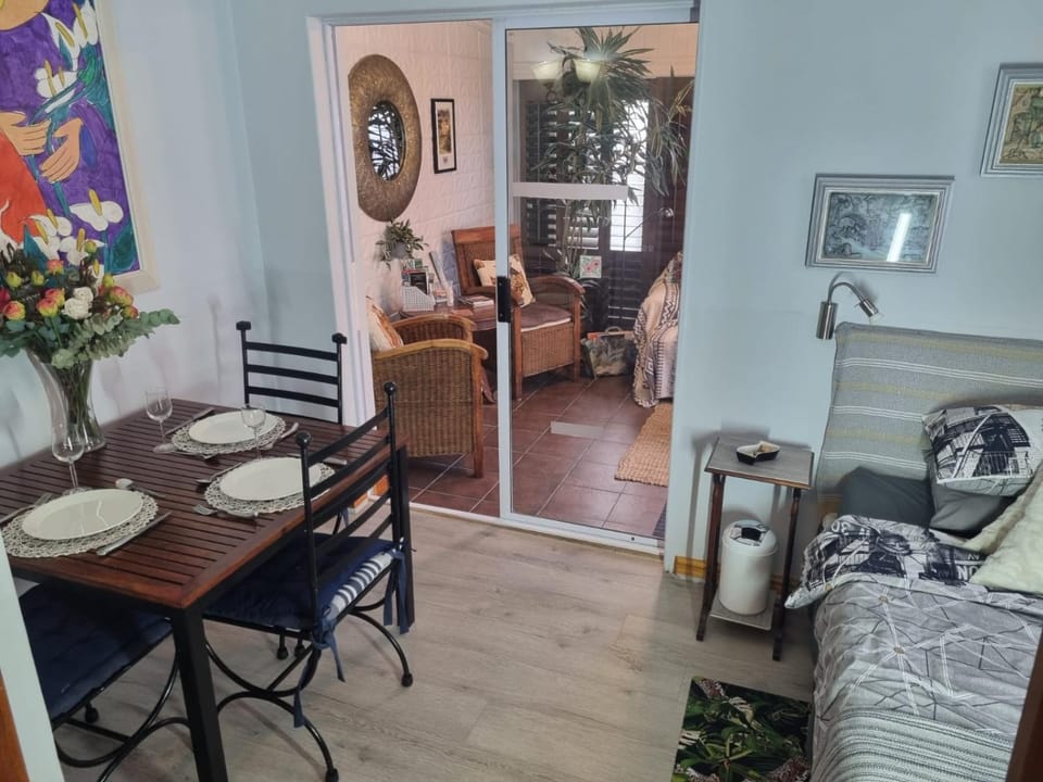 Twelveon1st Apartment in Cape Town