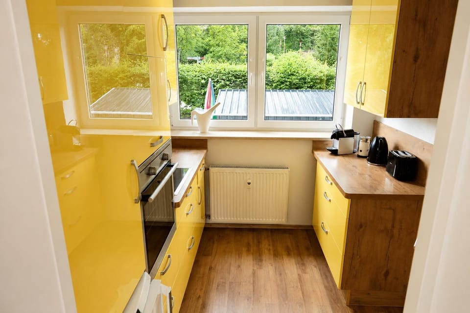 Garden view, kitchen