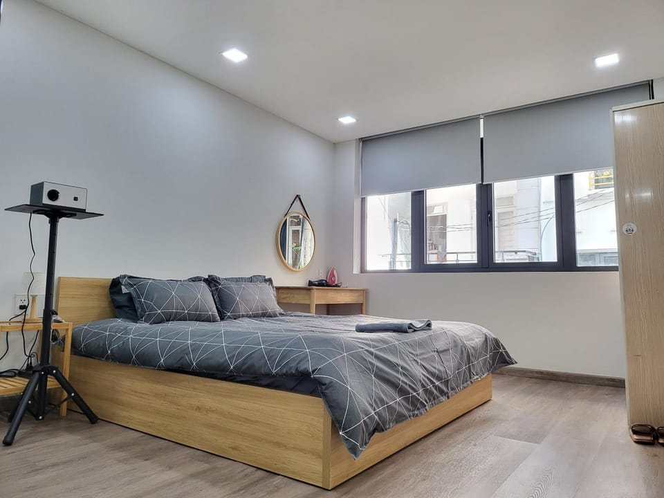 Photo of the whole room, Bedroom