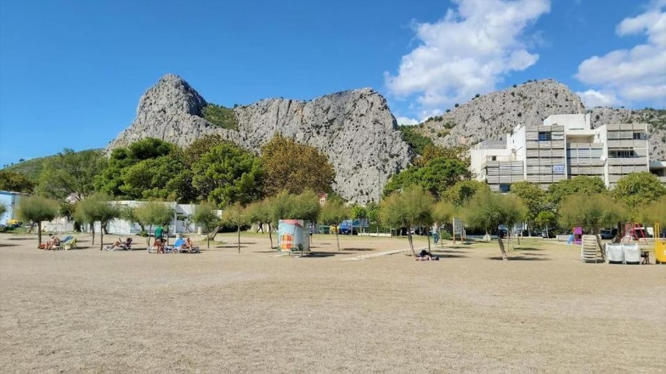 Beach, Mountain view