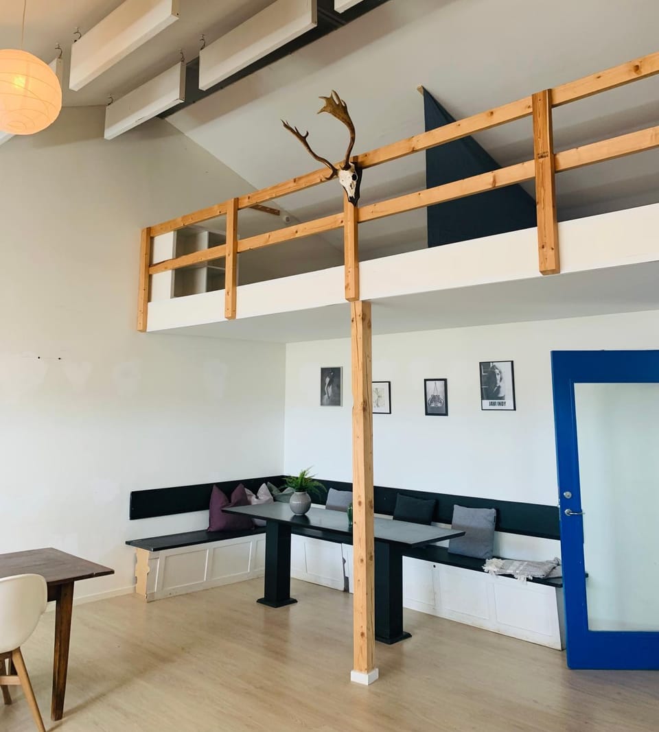 Game Room, Living room, Dining area