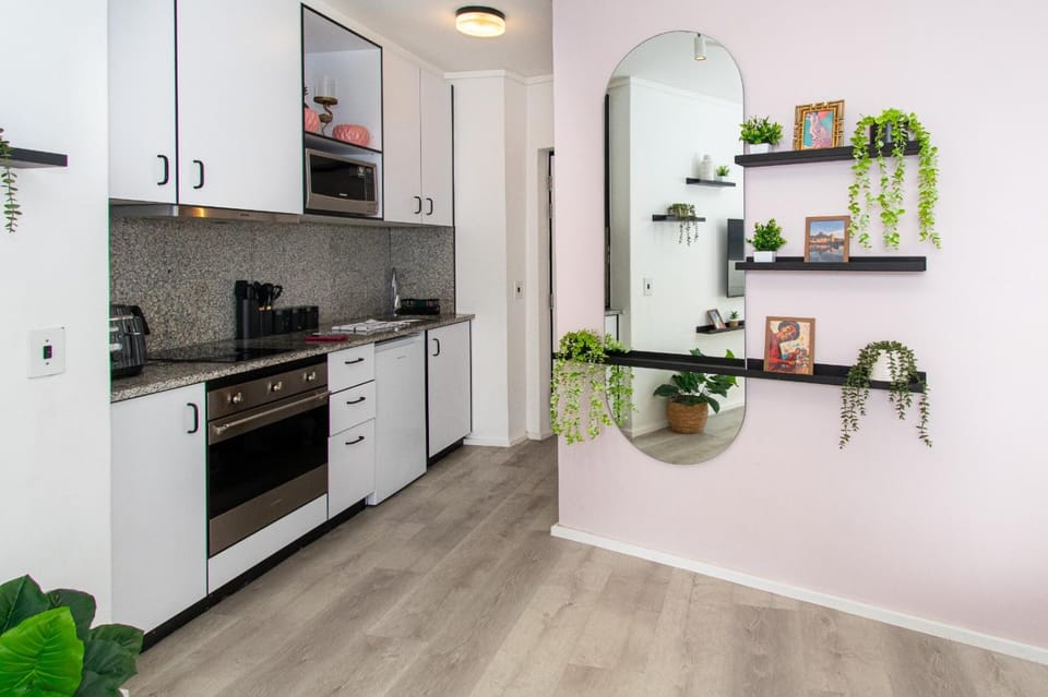 401 The Flamingo Heart of Sea Point Apartment in Sea Point