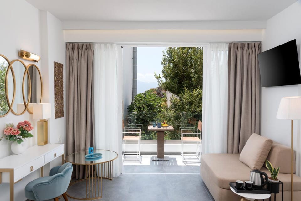 TV and multimedia, View (from property/room), Balcony/Terrace, Seating area