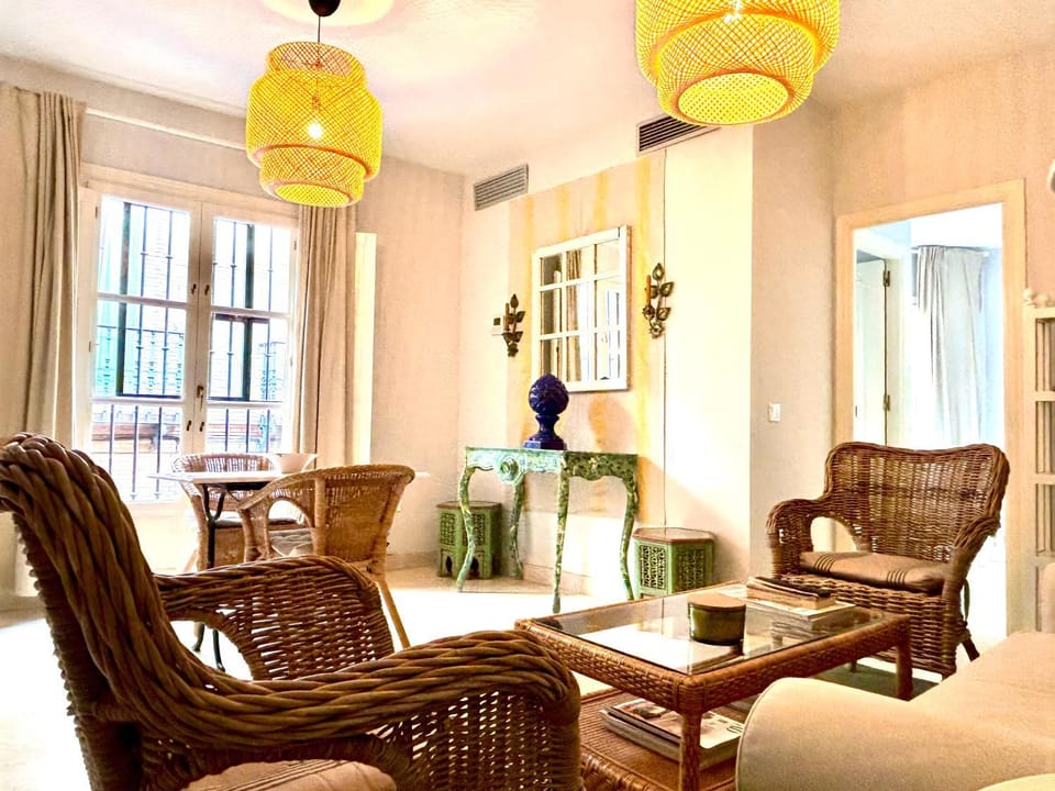 Communal lounge/ TV room, Balcony/Terrace, Lounge or bar