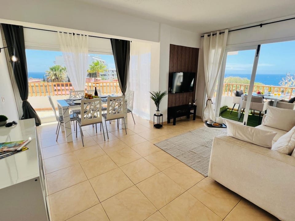 Day, Natural landscape, View (from property/room), Balcony/Terrace, Balcony/Terrace, Living room, Seating area, Sea view