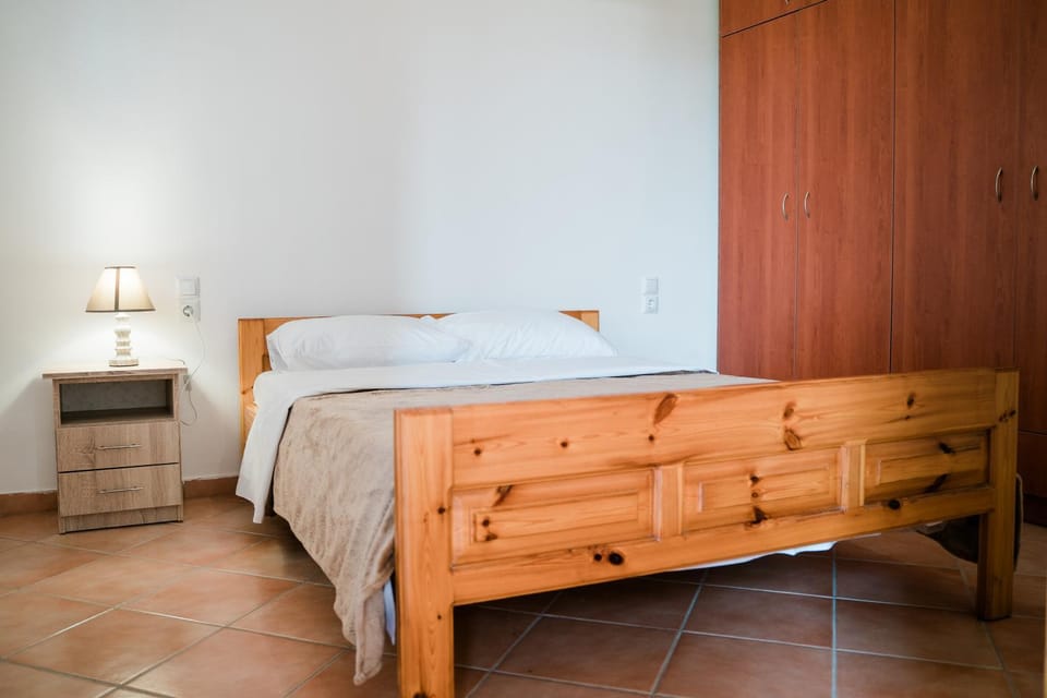 Bedroom, wardrobe