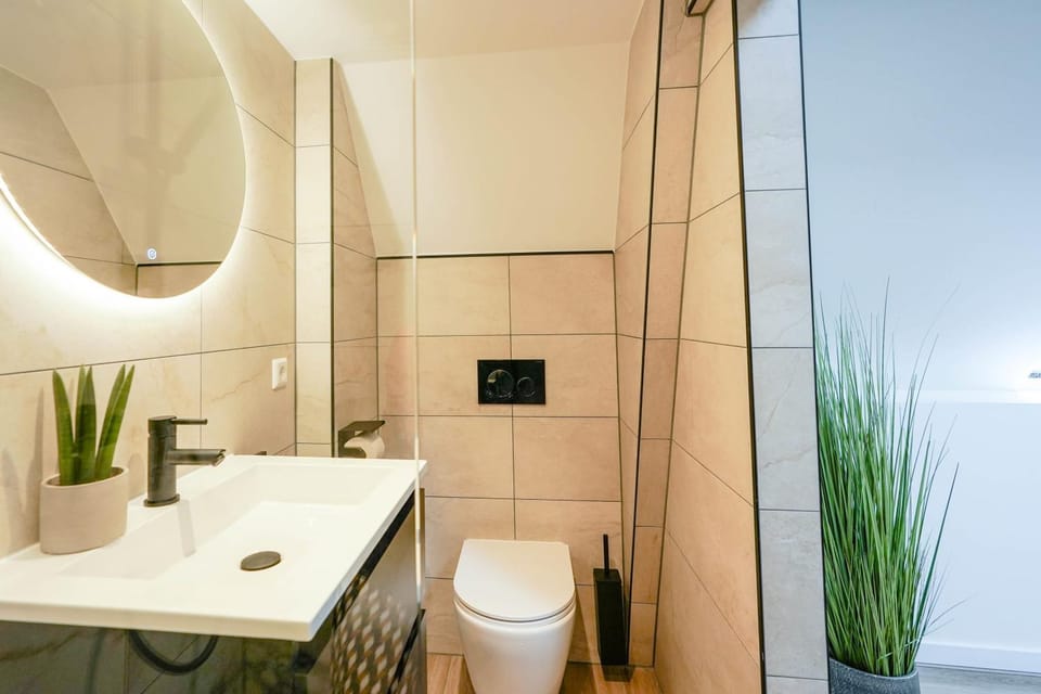 Romantic 35m2 City Center Suite House in Delft