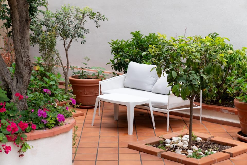 Patio, Spring, Day, Garden, Living room, Seating area, Garden view