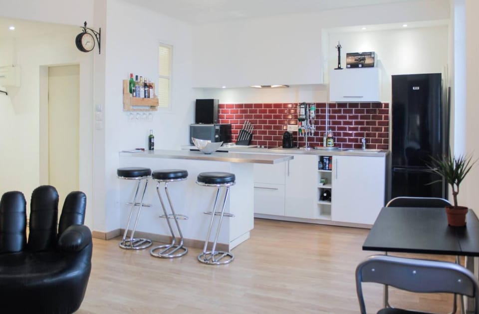 Charmant appartement sur le vieux port Apartment in Marseille