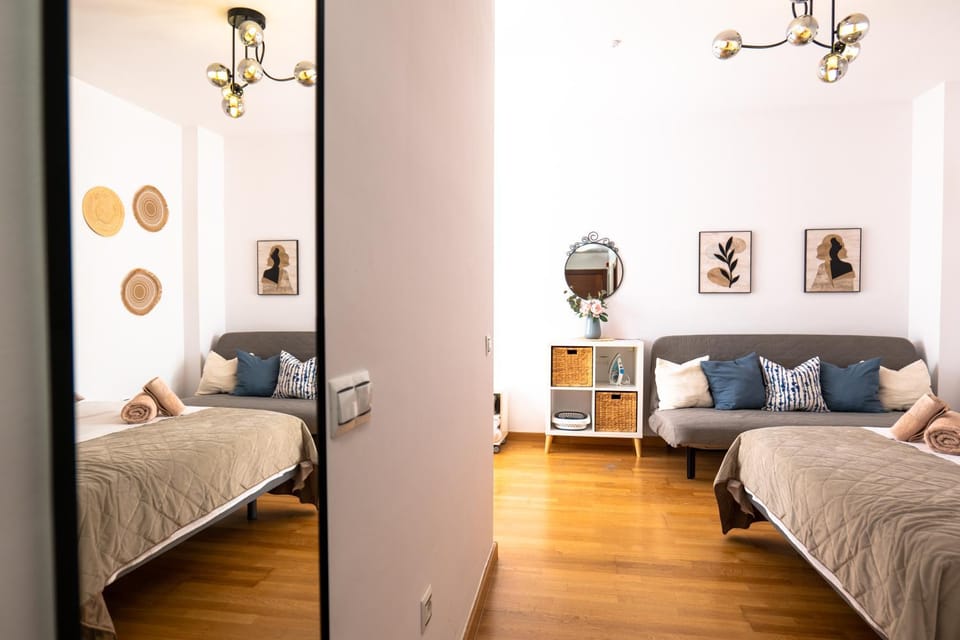 Bed, Living room, Photo of the whole room, Bedroom