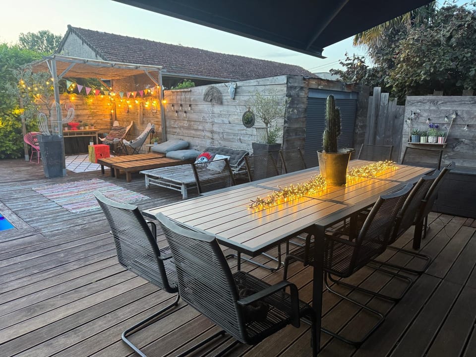 Patio, Dining area