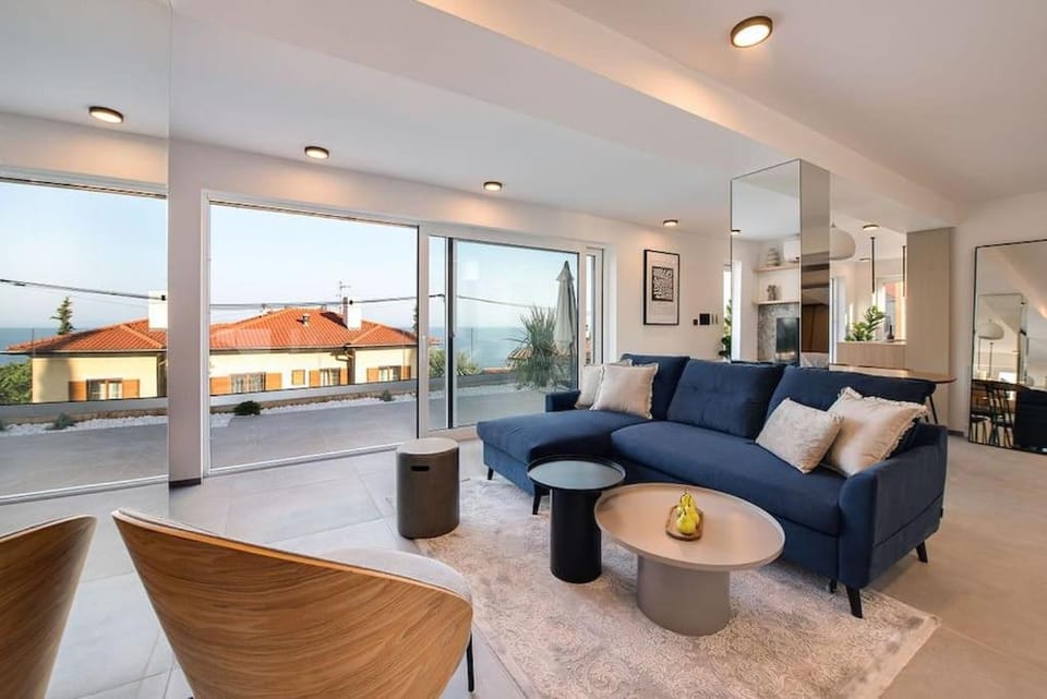 Apartment Starfish with private pool and magnificent sea view Apartment in Opatija
