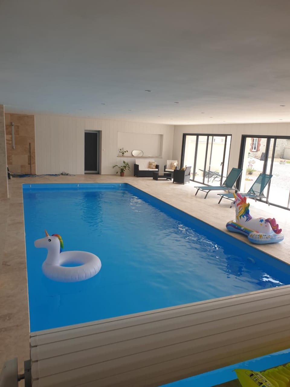 Swimming pool