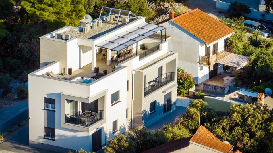 Property building, Bird's eye view