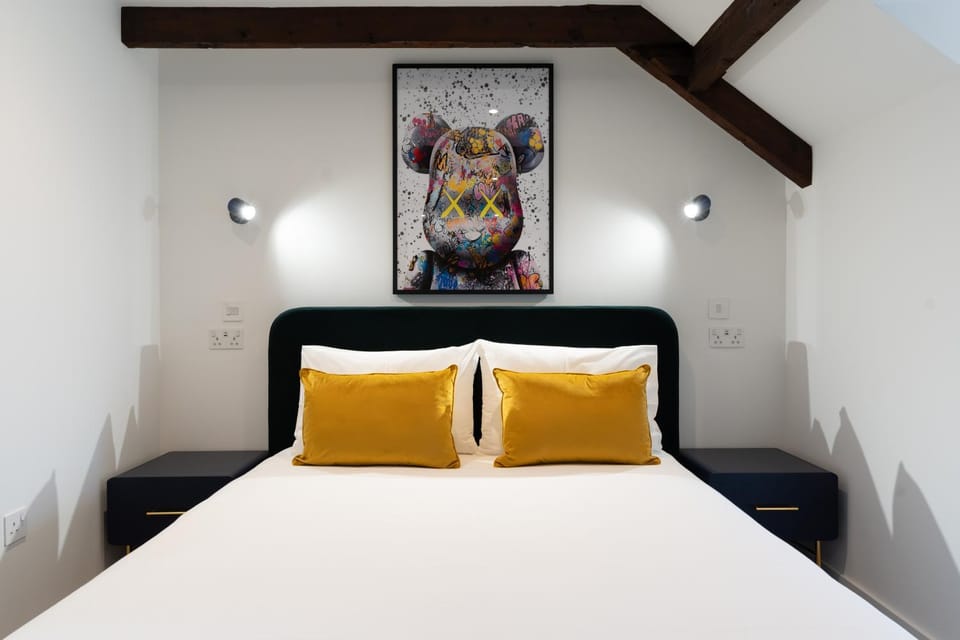 Luxury Modern Suite in Marazion with Parking Apartment in England
