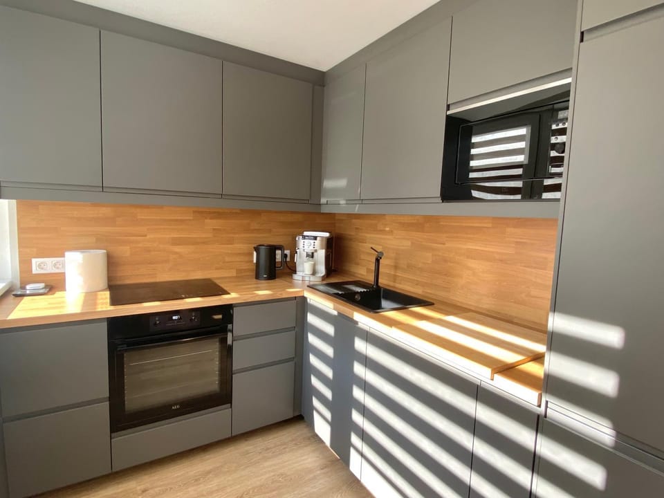 Coffee/tea facilities, Kitchen or kitchenette, minibar, pet friendly