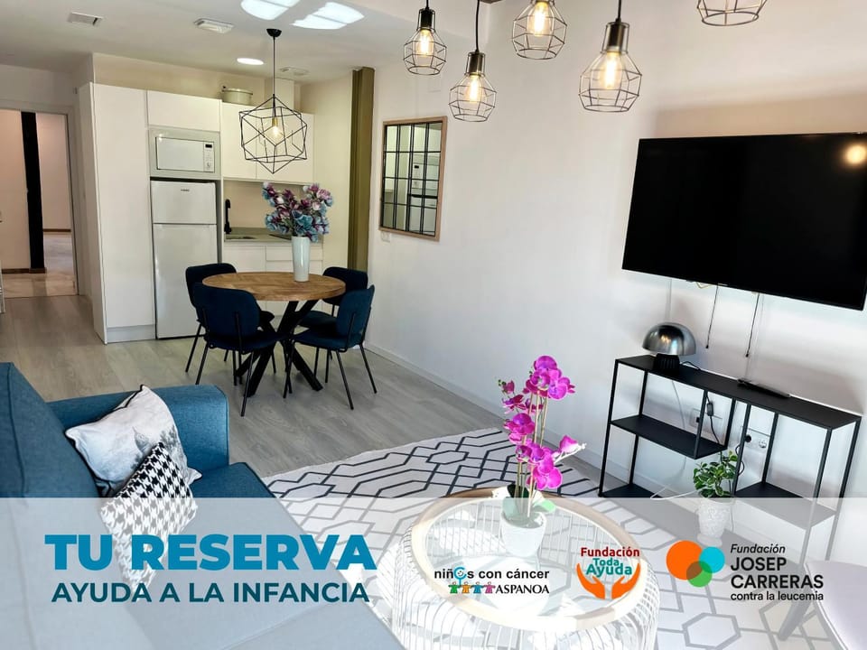 TV and multimedia, Kitchen or kitchenette, Living room, Dining area, kitchen