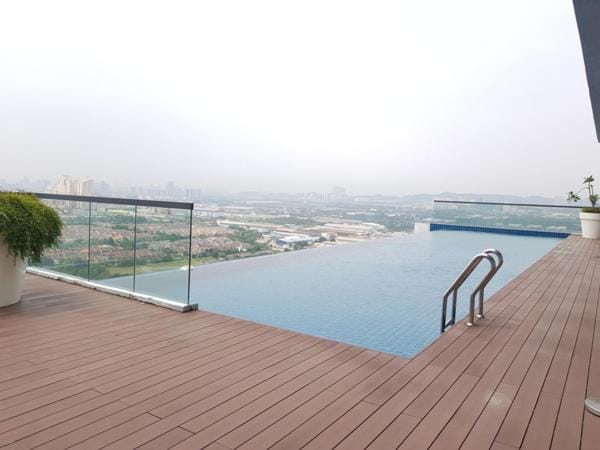 Recov Guest House, The Square, One City, USJ25 Apartment in Subang Jaya
