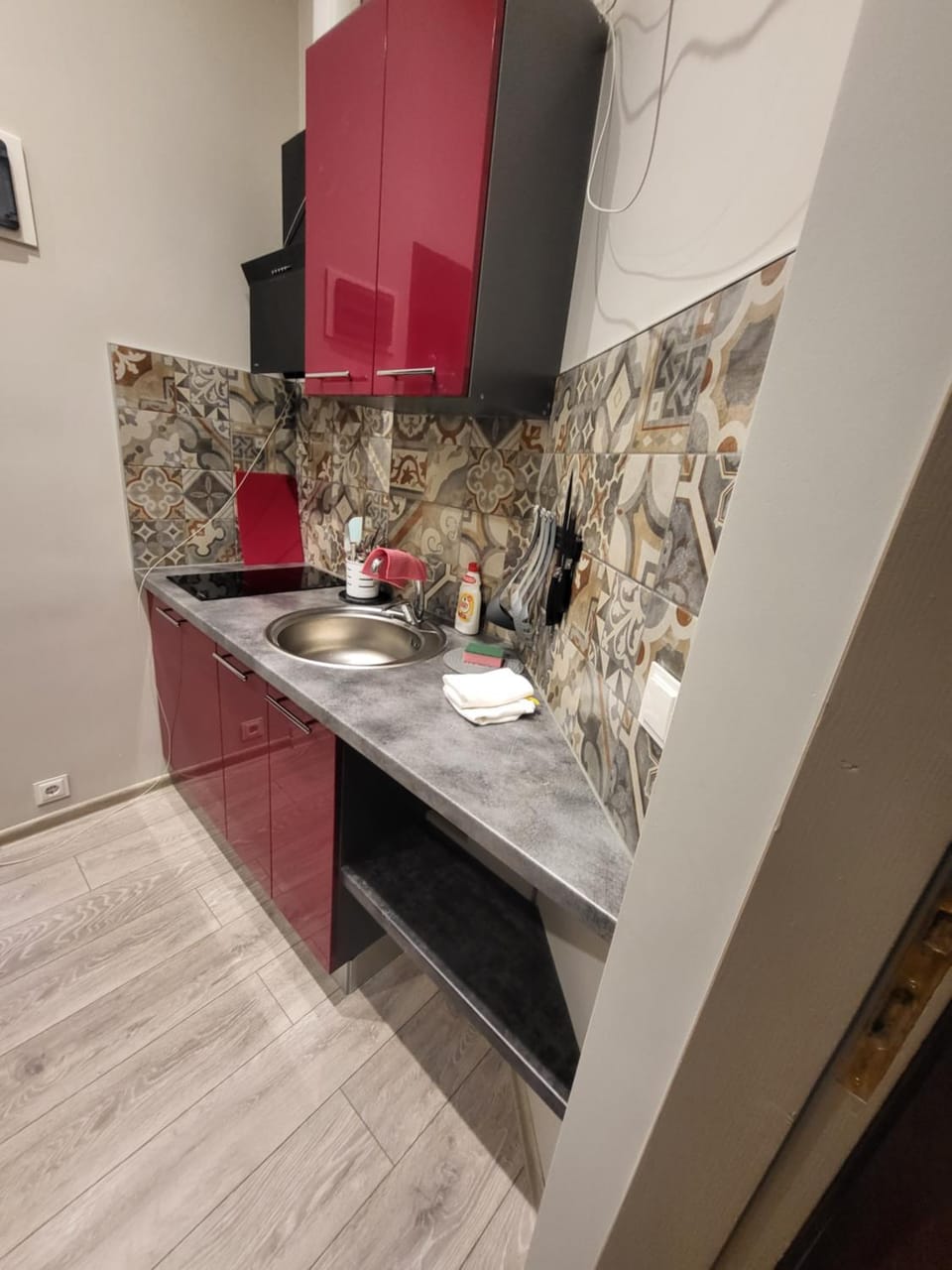 Kitchen or kitchenette
