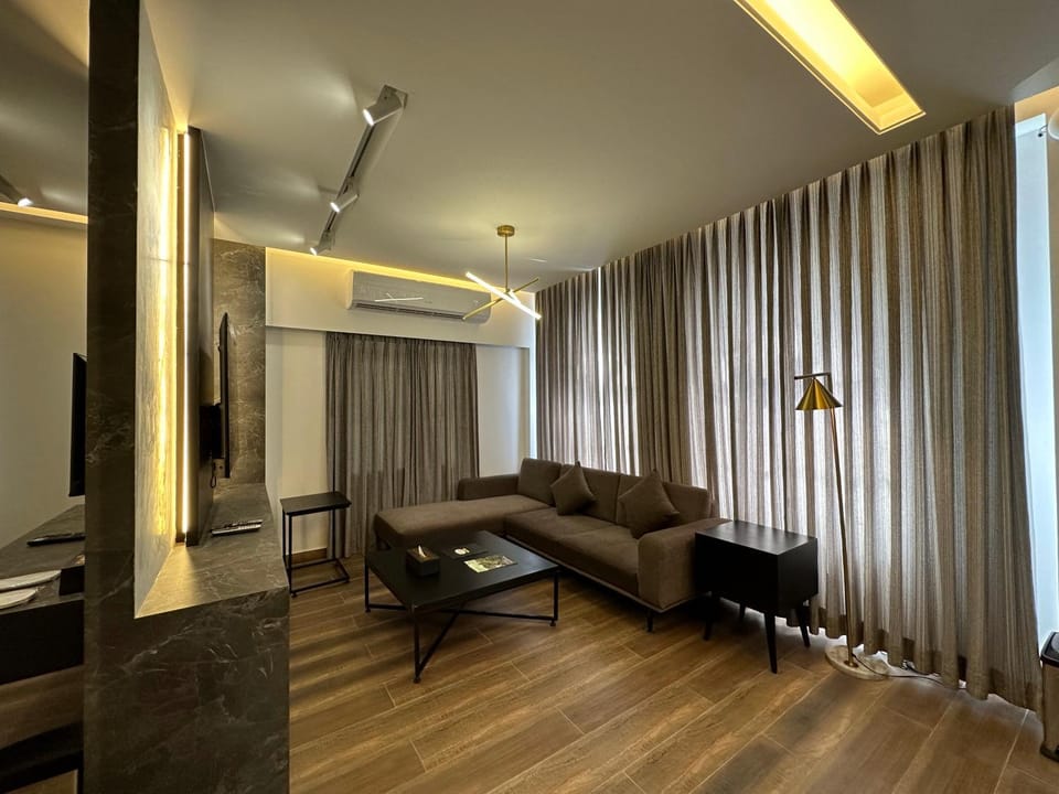 TV and multimedia, Living room, Seating area, air conditioner