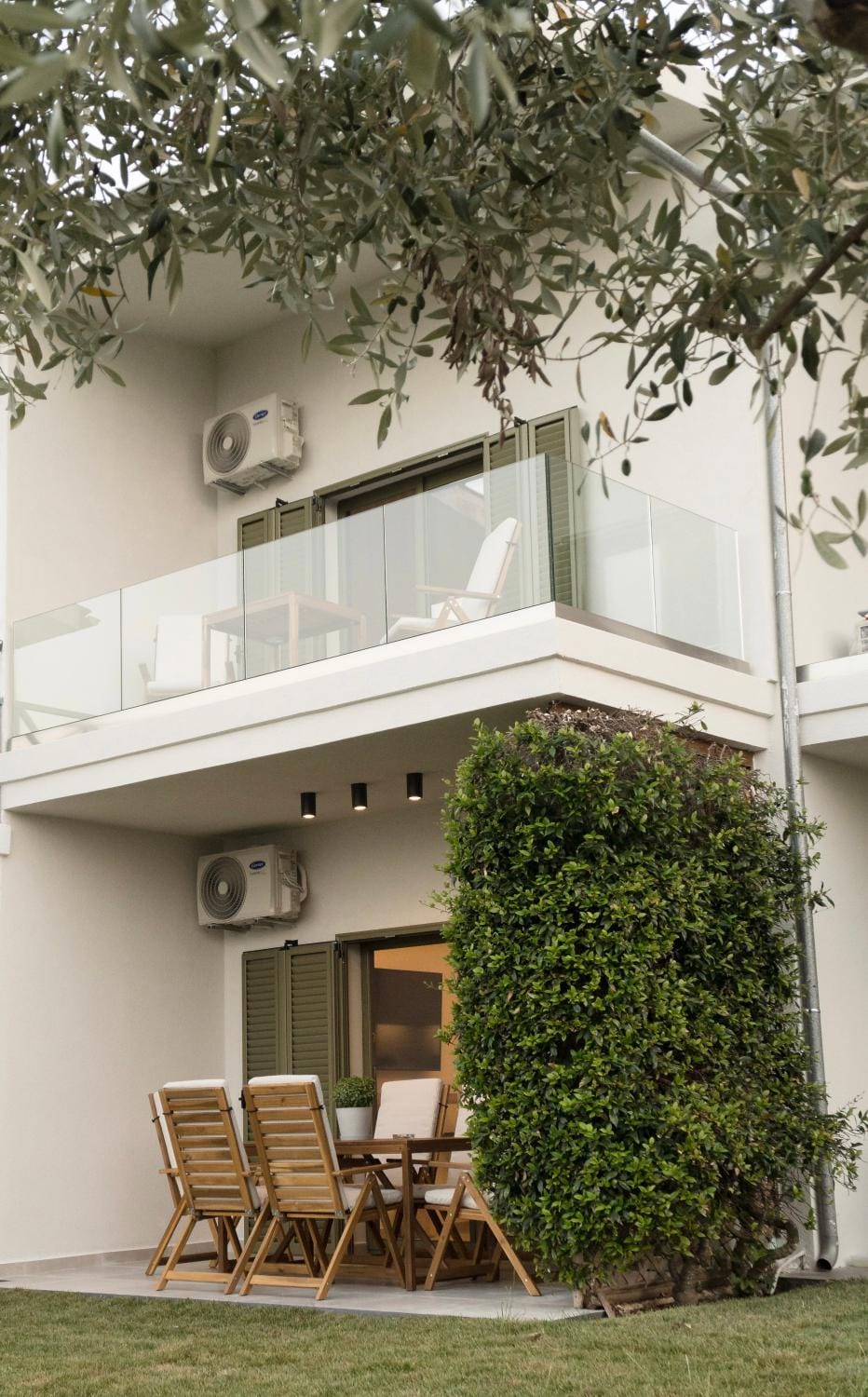 Property building, Garden, Balcony/Terrace