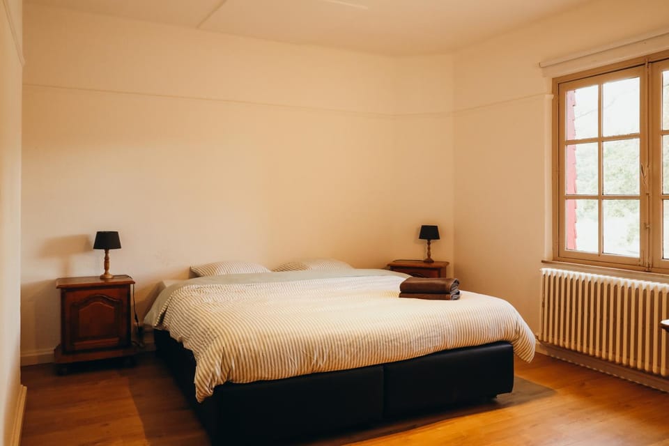 Le Chalet du Lac de Warfaaz by WelcHome Villa in Wallonia, Belgium