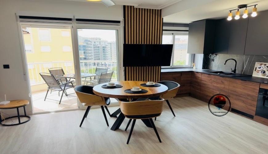 TV and multimedia, Kitchen or kitchenette, Living room, Dining area