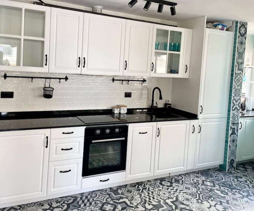 Kitchen or kitchenette, dishwasher, minibar, pet friendly, stove