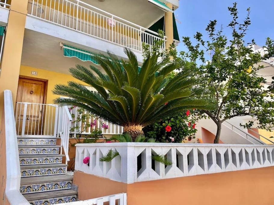 Property building, Garden, Balcony/Terrace, Garden view