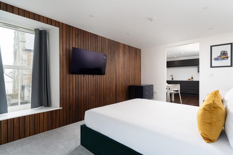 Room 3 Hotel style Double bedroom in Marazion Apartment in England