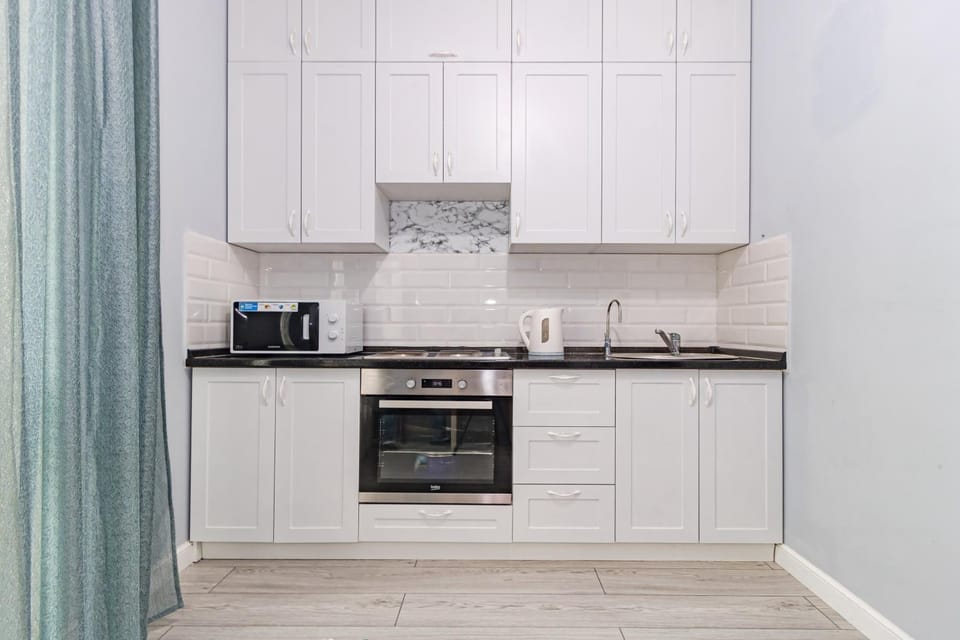 microwave, oven, stove, kitchen