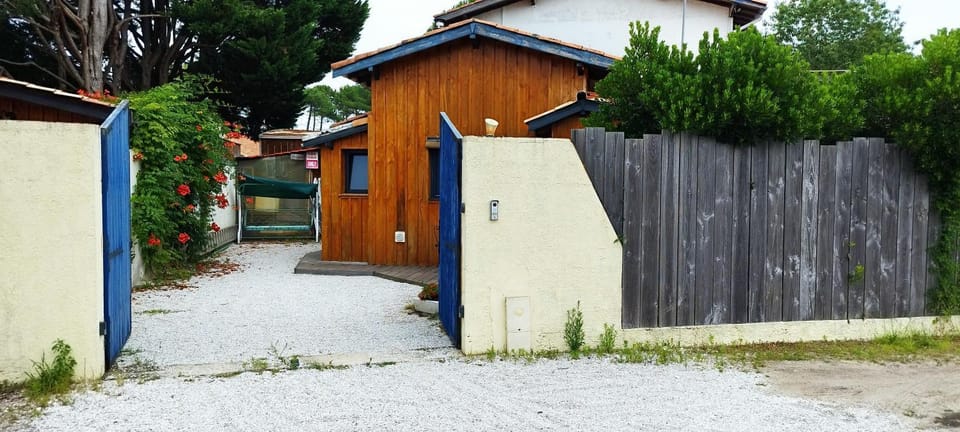A la petite maison House in Arès