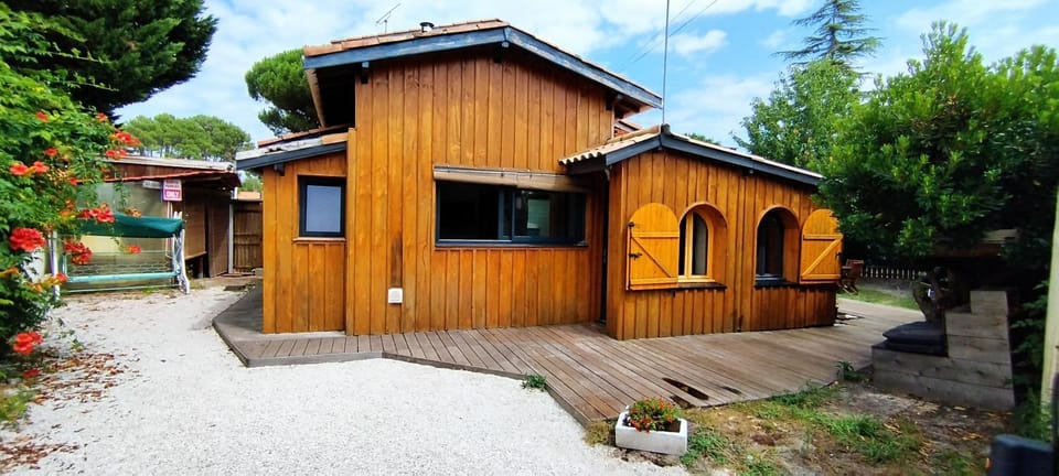A la petite maison House in Arès