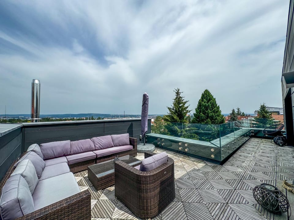 Day, Natural landscape, View (from property/room), Balcony/Terrace, Seating area