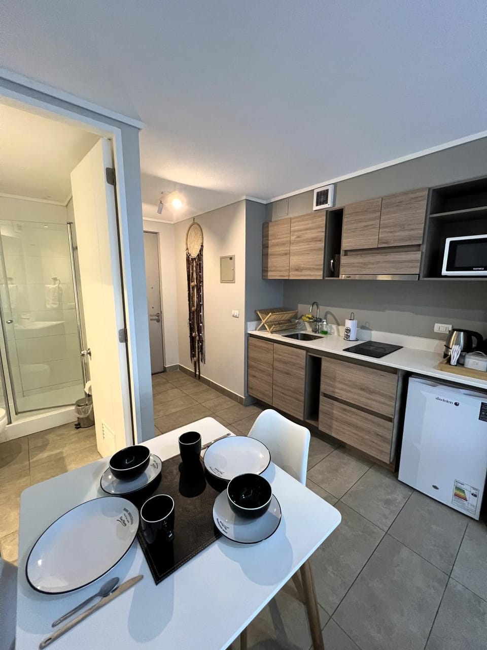 Kitchen or kitchenette, Dining area