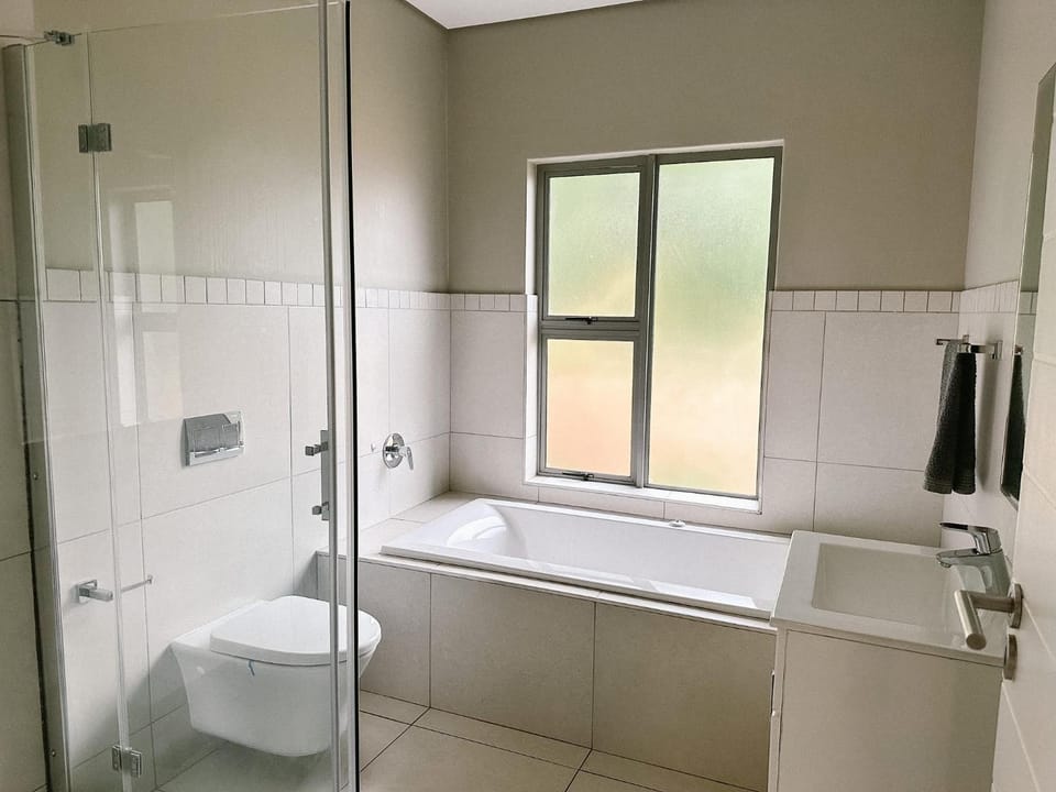 Shower, Toilet, Bathroom, Bath, towels