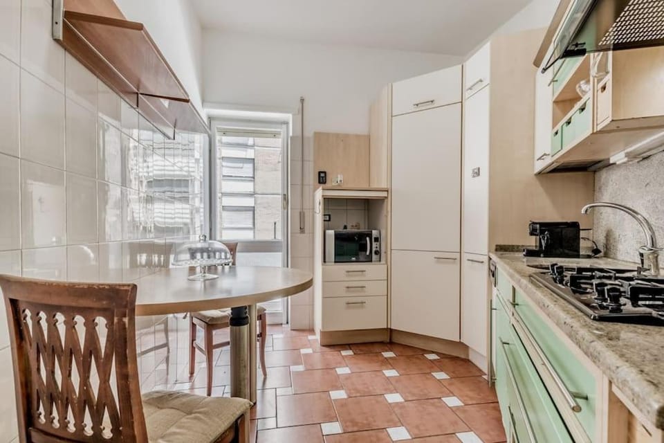 Tiburtina White House Apartment in Rome