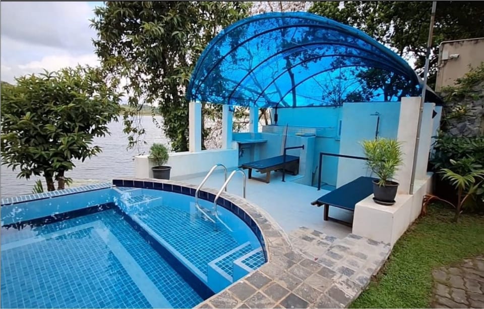 MYH - LAKE FRONT Private Serviced Villa, FREE Breakfast Villa in Western Province