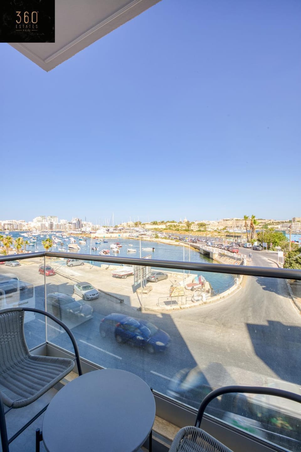 Day, Natural landscape, View (from property/room), Balcony/Terrace, Living room, Seating area, City view, Sea view