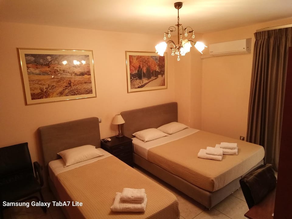 VILLA AVATOS 2 - Near to the Port of Rafina and the Airport of Athens Bed and Breakfast in East Attica Regional Unit, Greece