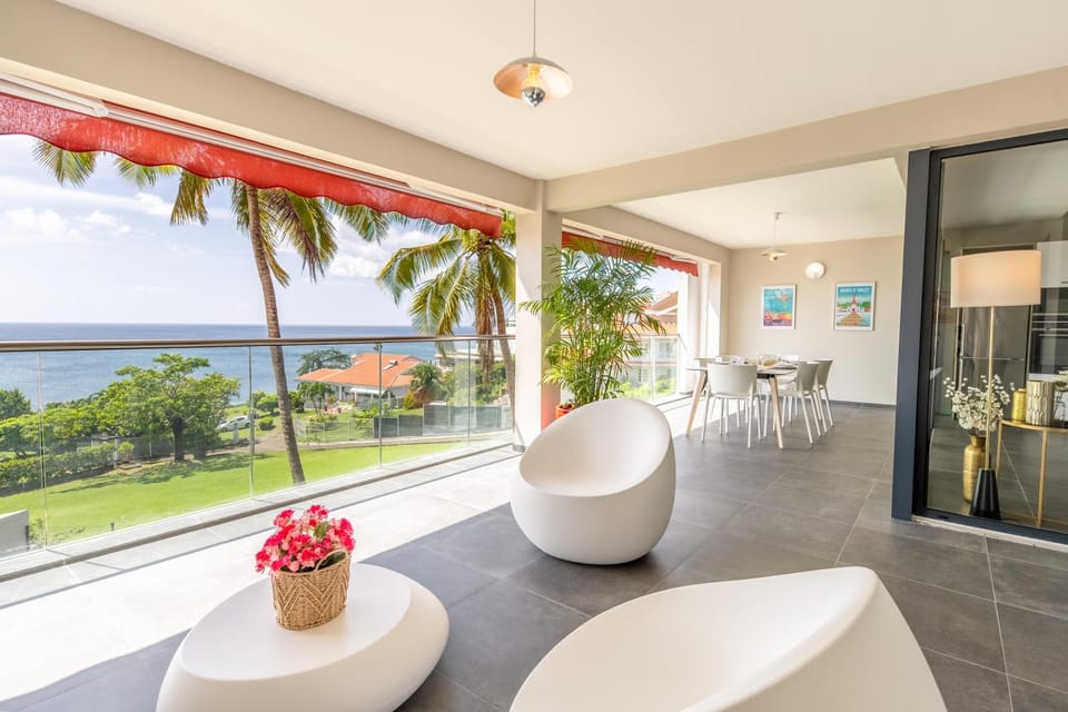 Patio, Balcony/Terrace, Dining area, Sea view