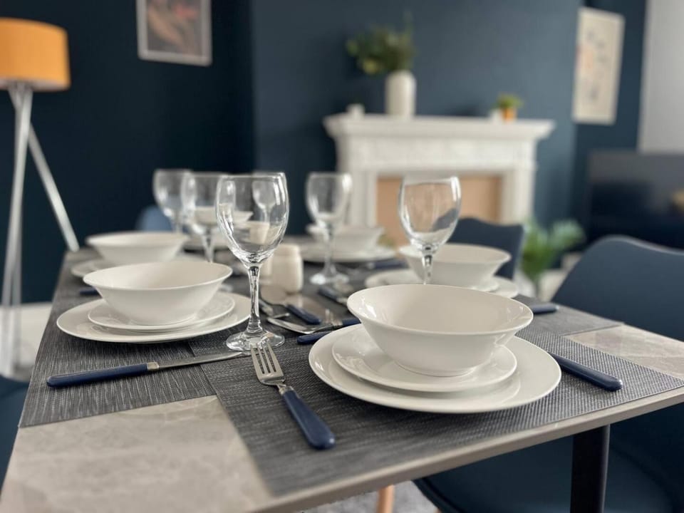 Spacious 3 BDRM close to beach Apartment in England